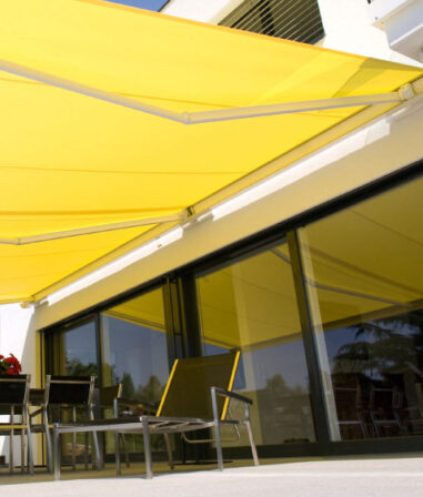 Toldo Articulado Amarelo - Plaza Toldos Toldo Articulado Amarelo - Plaza Toldos