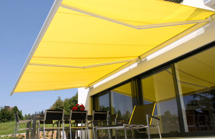 Toldo Articulado Amarelo - Plaza Toldos Toldo Articulado Amarelo - Plaza Toldos